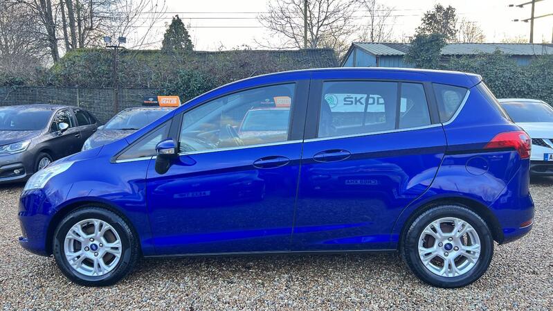 FORD B-MAX 1.0 T EcoBoost Zetec Navigator  2017