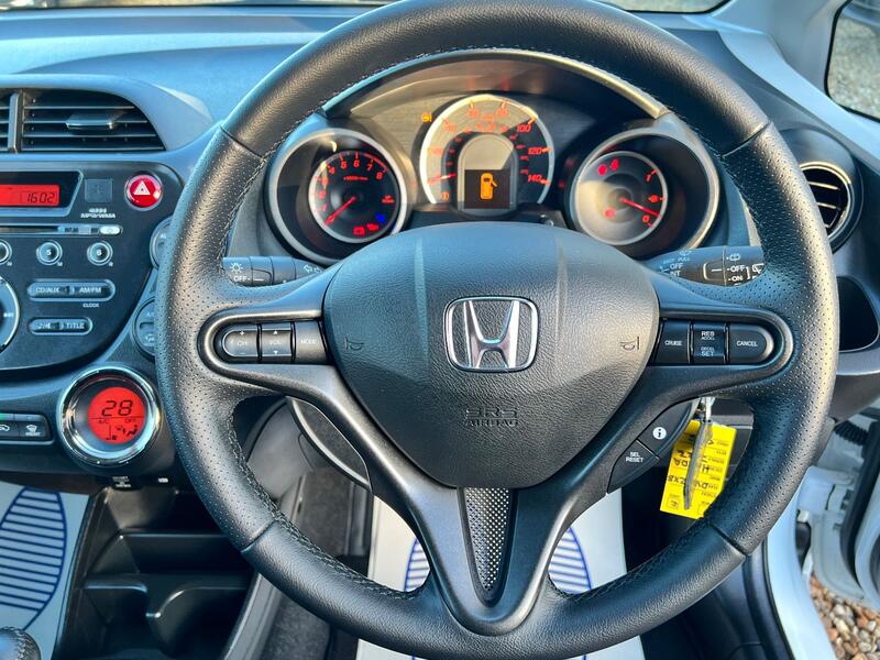 HONDA JAZZ 1.4 i-VTEC ES Plus  2015