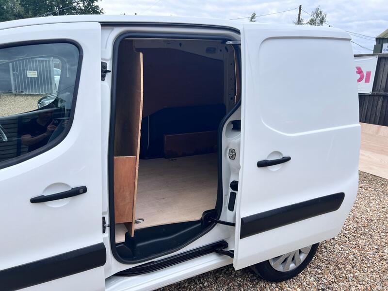 PEUGEOT PARTNER Panel Van (2015 - 2018) 2016