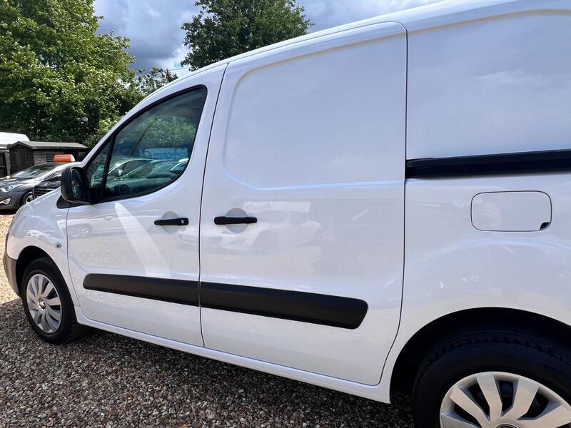 PEUGEOT PARTNER Panel Van (2015 - 2018) 2016