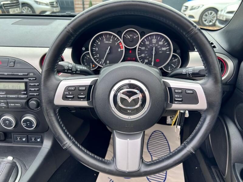 MAZDA MX-5 2.0 i Kuro 2012