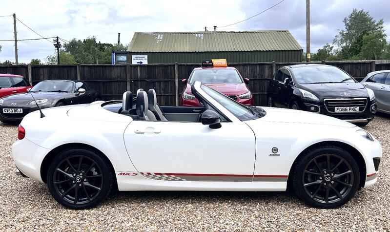 MAZDA MX-5 2.0 i Kuro 2012