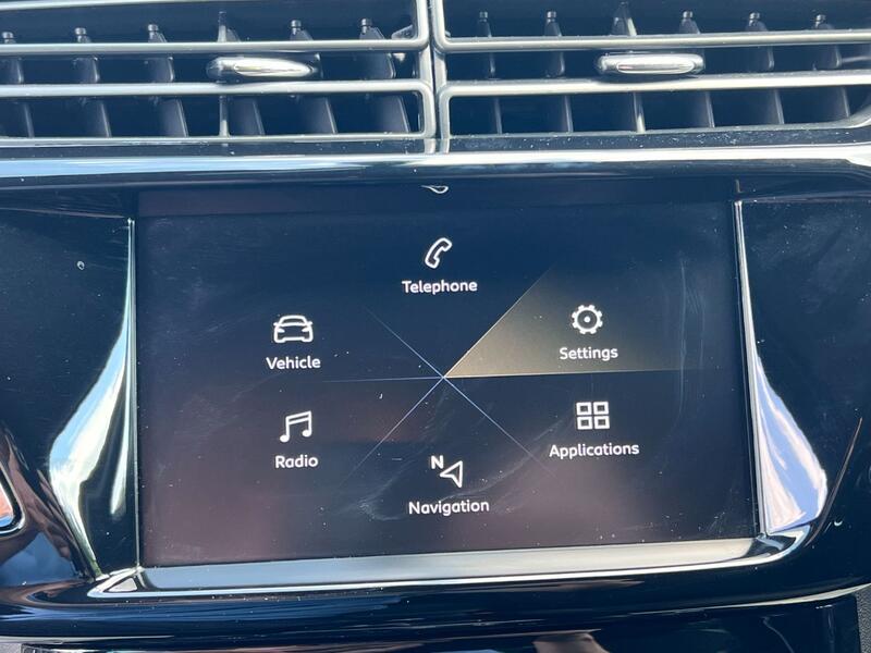 DS AUTOMOBILES DS 3 1.2 PureTech Connected Chic 2019