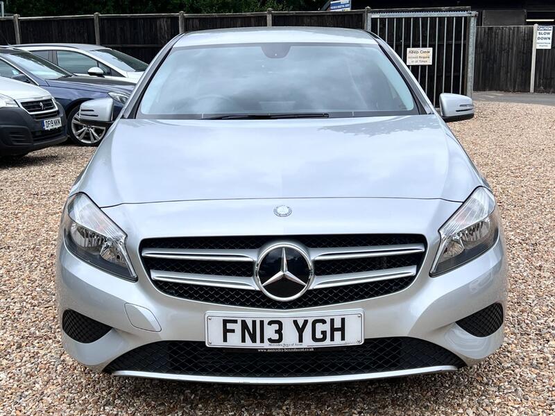 MERCEDES-BENZ A CLASS 1.6 A180 BlueEfficiency SE 2013