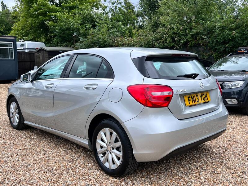 MERCEDES-BENZ A CLASS 1.6 A180 BlueEfficiency SE 2013