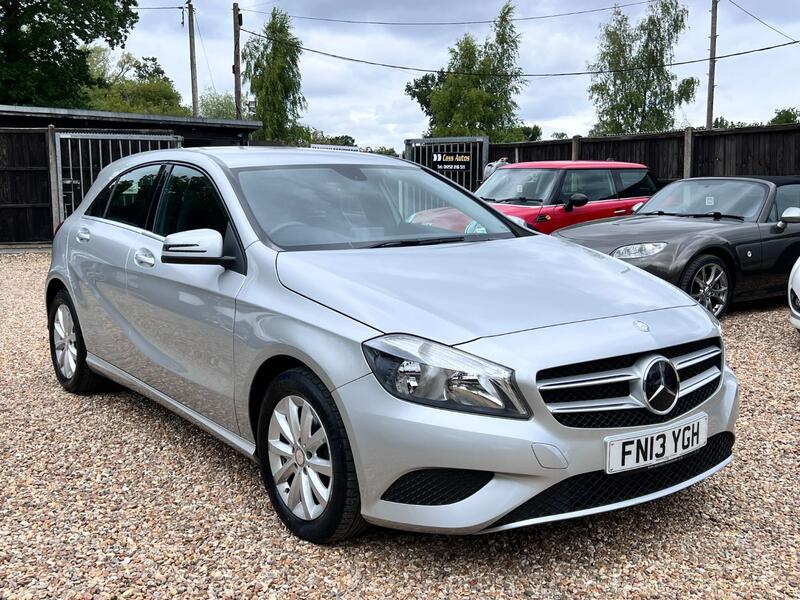 MERCEDES-BENZ A CLASS 1.6 A180 BlueEfficiency SE 2013