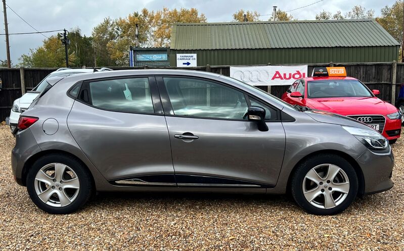 RENAULT CLIO 0.9 TCe Dynamique Nav 2016