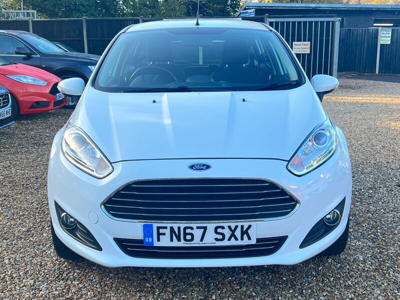 FORD FIESTA 1.2 Zetec * LOW MILES + NAV * 2017