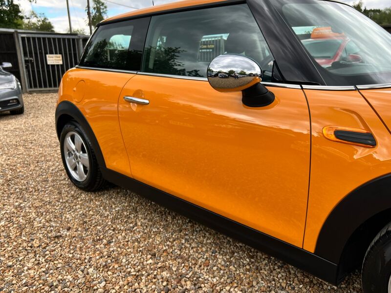 MINI HATCH COOPER 1.5  * LOW MILES + HIGH SPEC * 2015